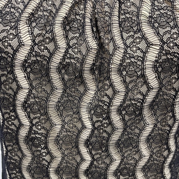 Willi Smith Black Lace Top Small - Picture 3 of 9